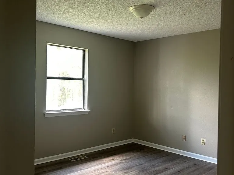 373 Keller Rd — Photo 4