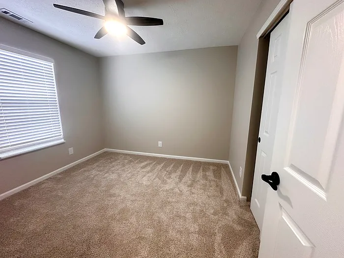 2233 Historic Oaks Blvd — Photo 8