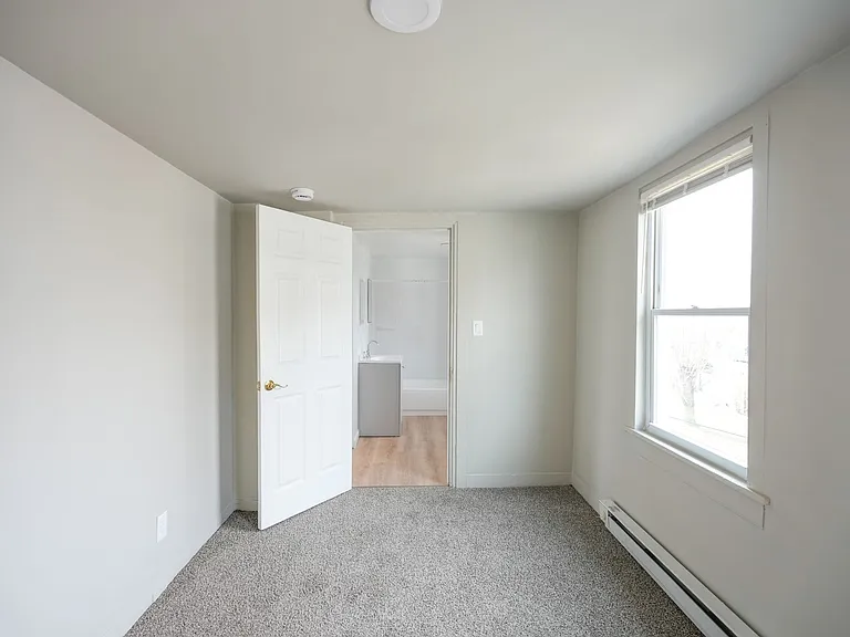 334 Ann St — Photo 9