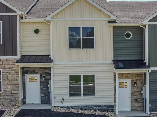 686 Zephyr Dr, Rockingham, VA 22801