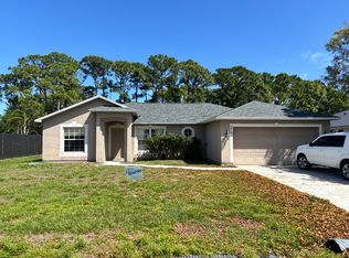 2761 SE Mariposa Ave, Port Saint Lucie, FL 34952