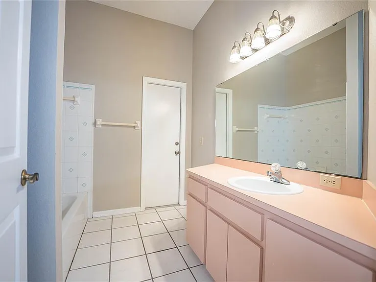 2326 Deerbrook Dr — Photo 57