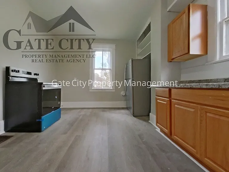 1006 Holton Pl #B — Photo 2