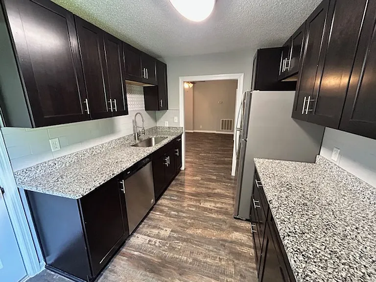 3512 Triana Blvd SW — Photo 5