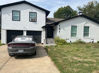 101 Clary Dr, Mesquite, TX 75149