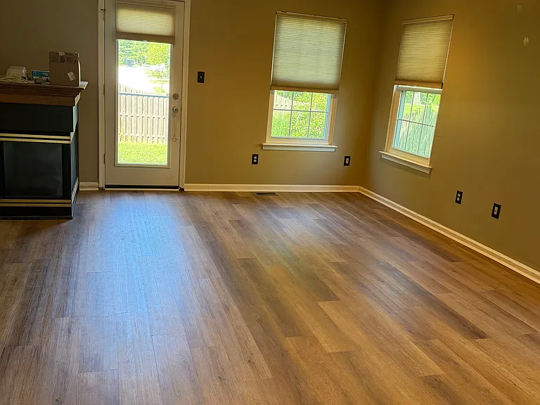 112 Lincoln Ln — Photo 5