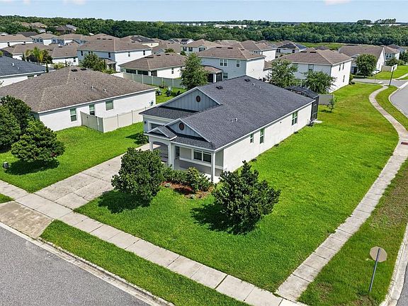 3rd image of 2364 CARRIAGE POINTE LOOP
