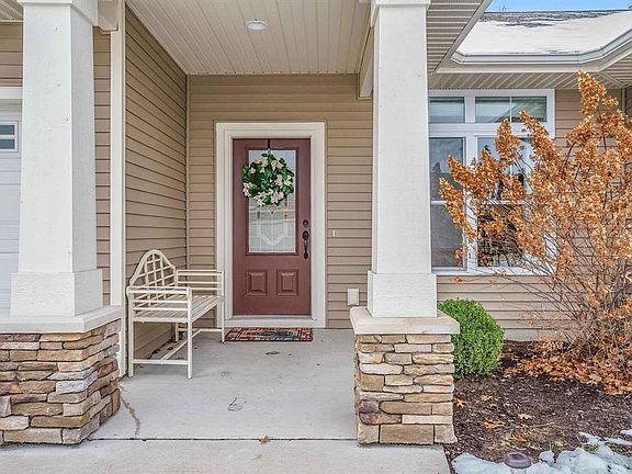 3rd image of 2491 Sawtooth Ct