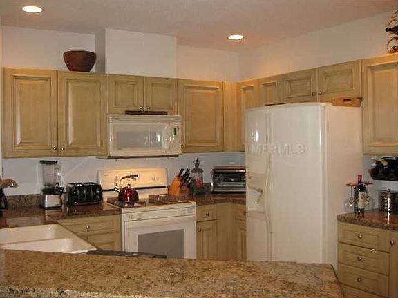 5th image of 288 Beach Dr NE APT 7C