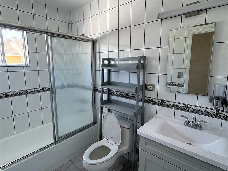 8330 La Villa St — Photo 14