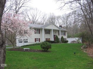 91 Blue Spruce Cir, Weston, CT 06883