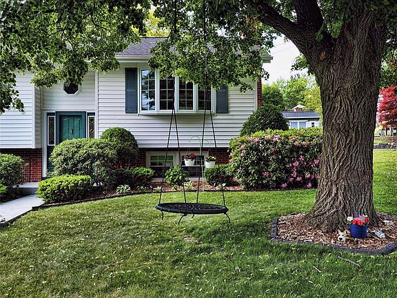3rd image of 55 Highland Dr