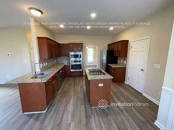 5th image of 17400 Cambridge Grove Dr