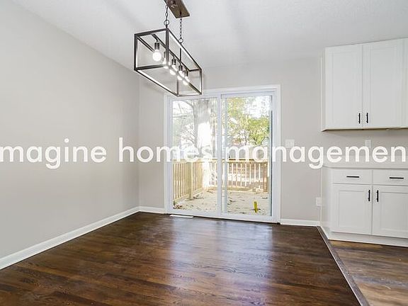 3rd image of 10010 W Moody Park Dr