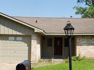 11234 Hazen St, Houston, TX 77072