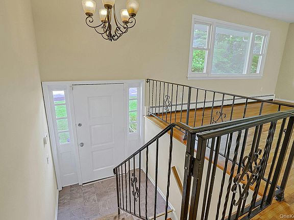 5th image of 171 Austin Avenue