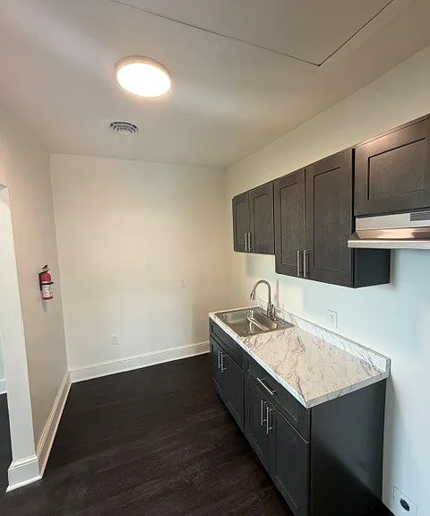 200-202 S Duke St #5 — Photo 3