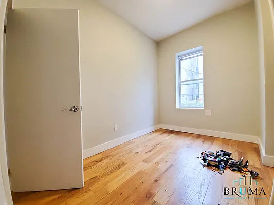 Rented by Bruma Realty LLC | media 21