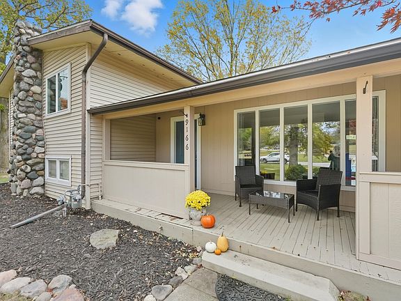 4th image of 9166 Auburn Rd