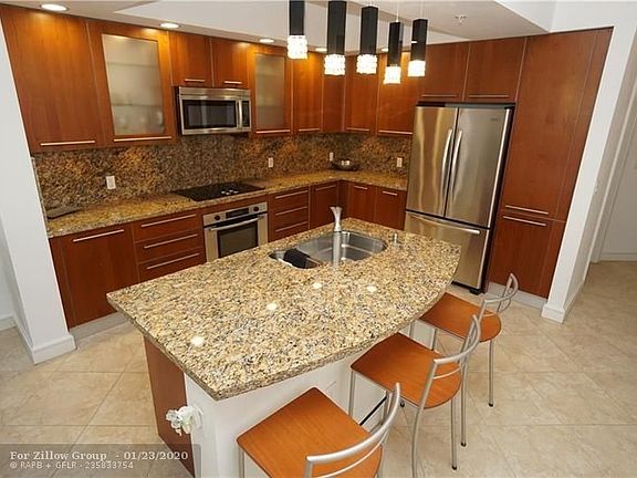 4th image of 4445 El Mar Dr APT 308