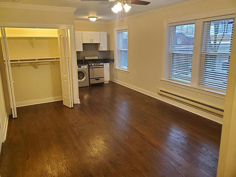 2125 N Dayton St #107 — Photo 2