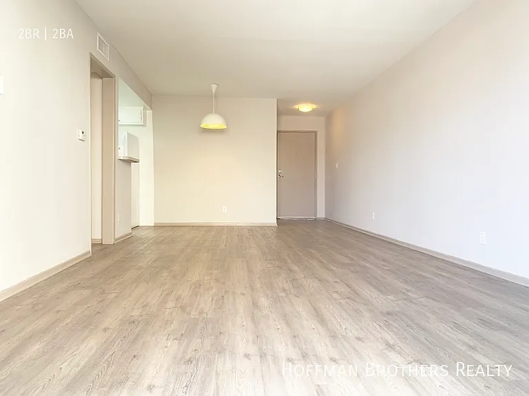 3132 Bagley Ave #209 — Photo 2