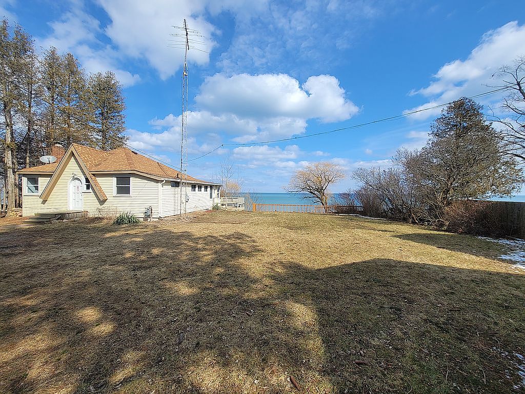 2889 Lakeshore Rd, Applegate, MI 48401 Zillow