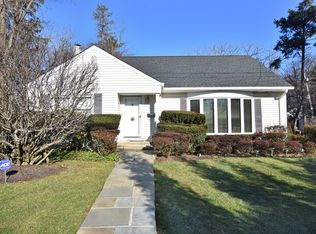 748 Secor Rd, Hartsdale, NY 10530
