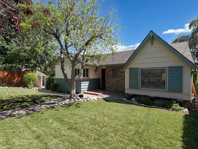 2254 Cross St — Photo 1