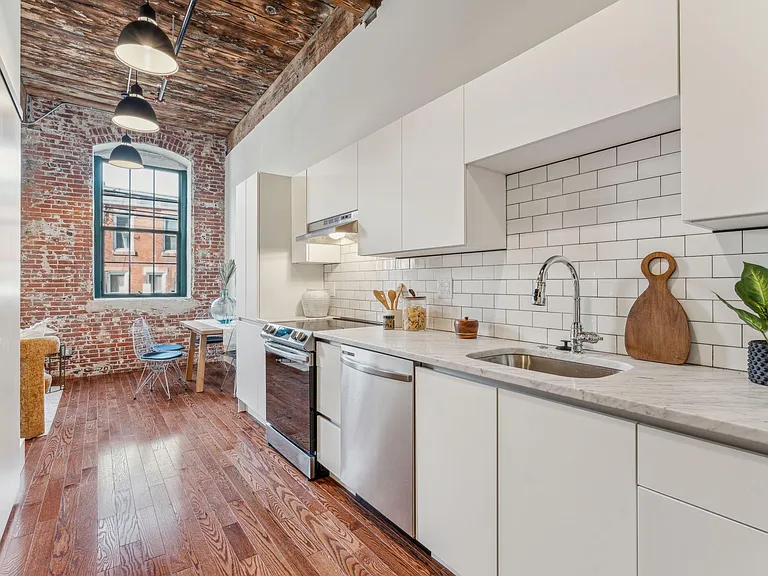 1801 N Howard St #207 — Photo 7