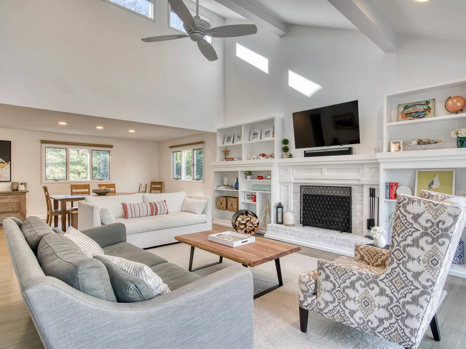 Marketing Text Edit Pristine East Hampton 3+ Bed Sanctuary — Photo 3