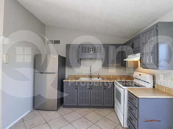 3rd image of 3120 N 67th Ln APT 11