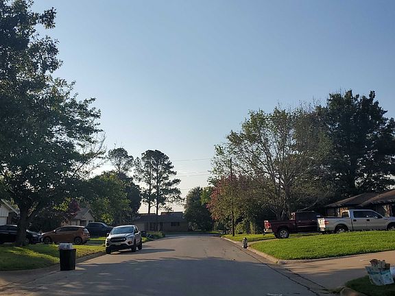 4th image of 329 Gardenia Ct