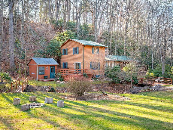 2nd image of 2230 Sowers Rd NE