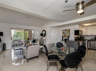 2700 Golf Club Dr APT 30, Palm Springs, CA 92264