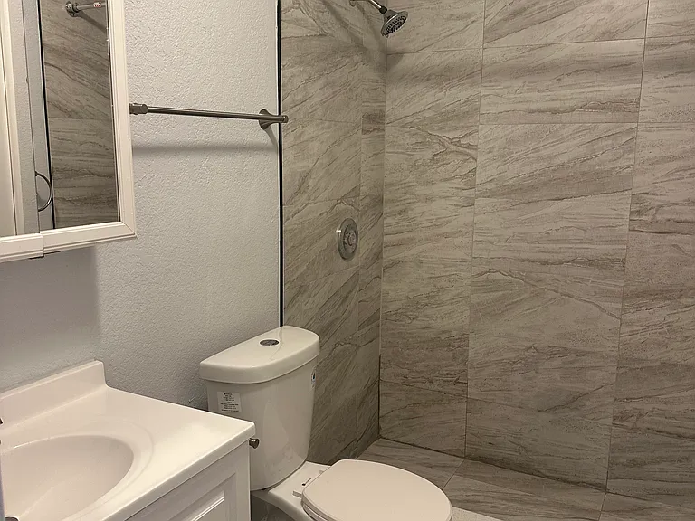208 Danube Ave #104 — Photo 6