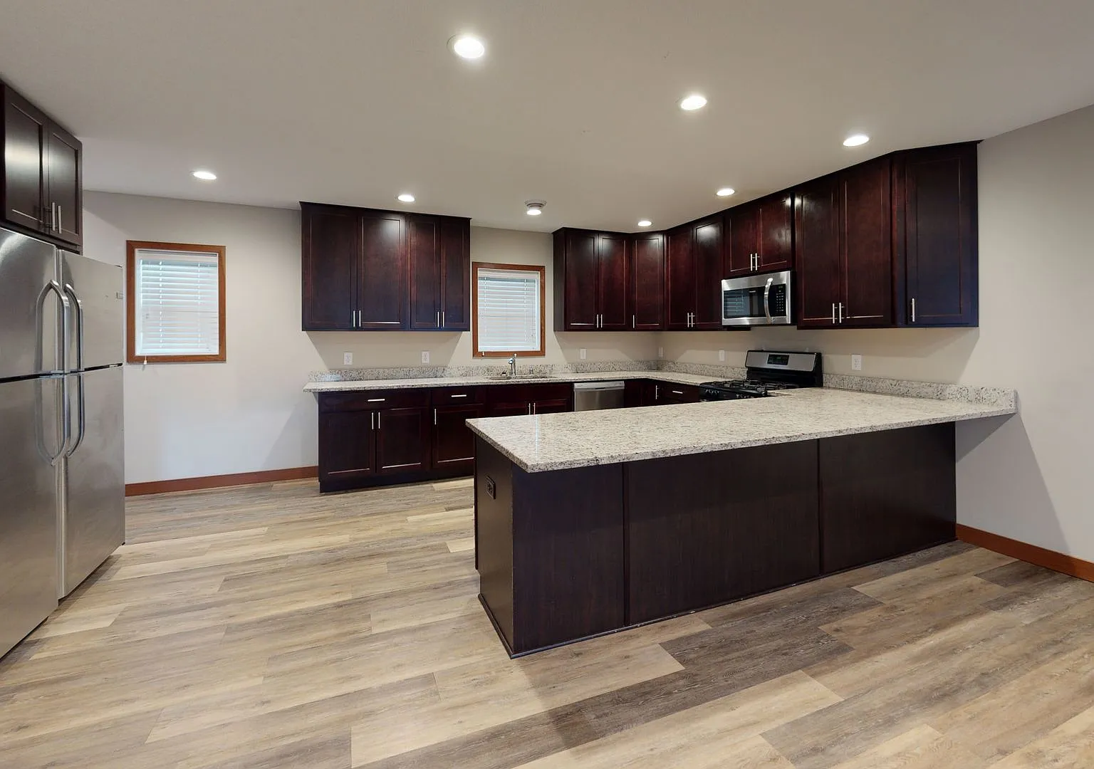1511 Rollins Ave SE — Photo 1