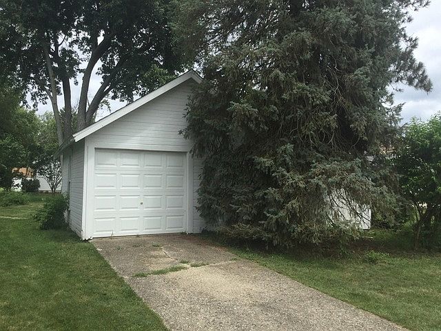 2nd image of 108 W Jackson Ave