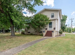 1302 N Wright Rd, Alcoa, TN 37701