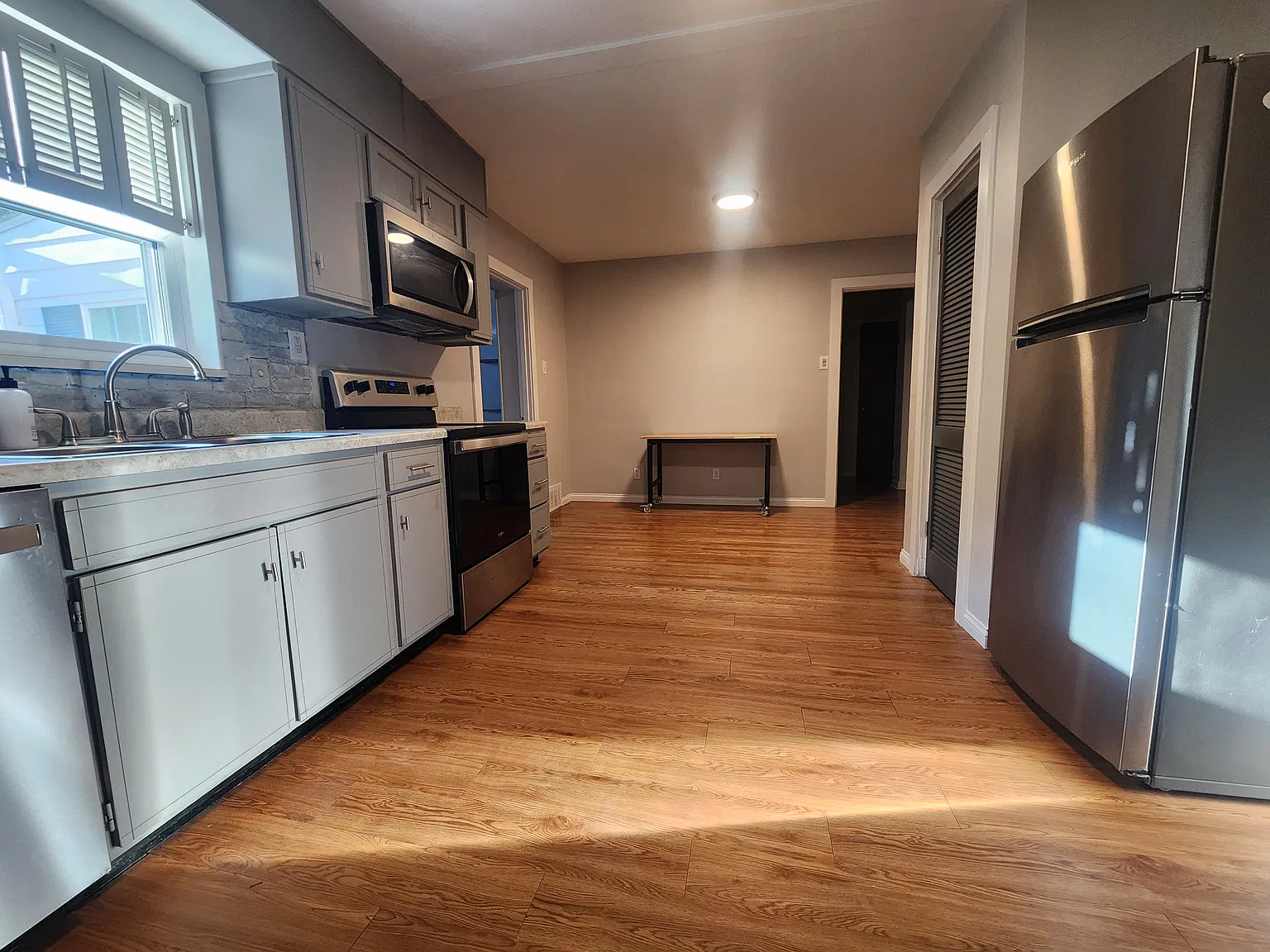 2 bed, 1137 sqft, $2,100 — Photo 1