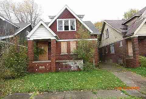 8254 E Hollywood