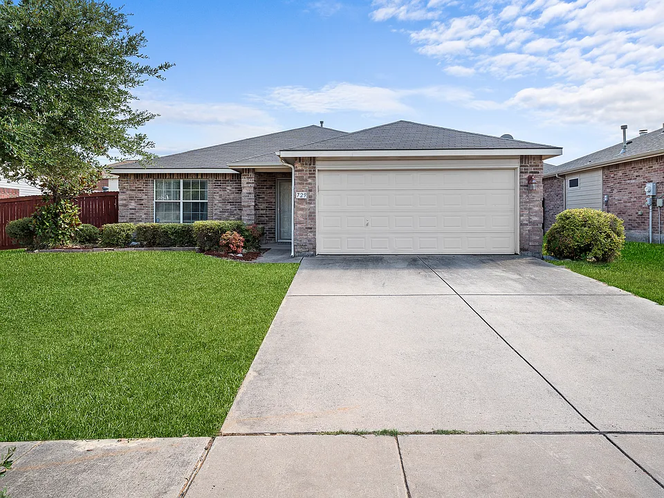 729 Pheasant Rd