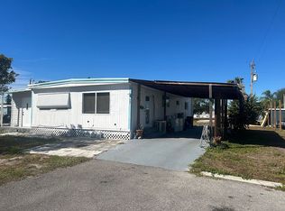 667 Suwanee Dr, North Fort Myers, FL 33917