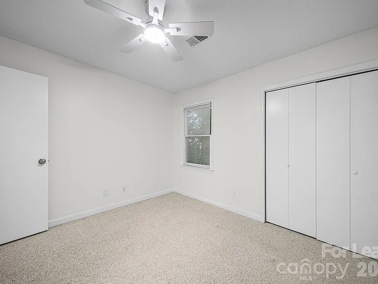 1110 Chandler Dr — Photo 12
