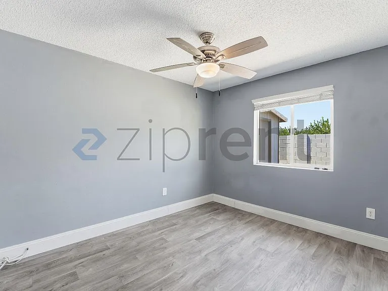 1228 E Barbara Dr — Photo 18