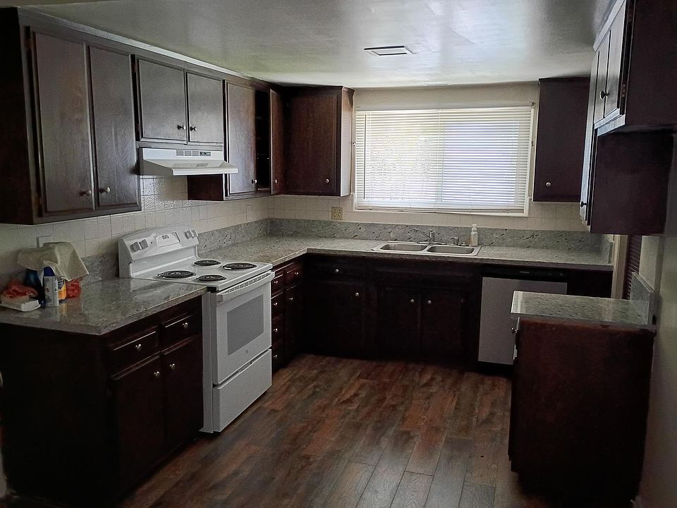 New kitchen top, sink, plenty of closet space