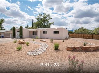 1045 Betts St NE, Albuquerque, NM 87112