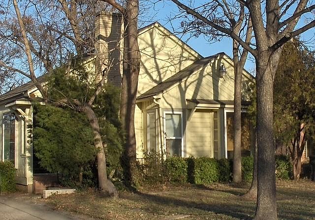 2nd image of 2218 Moser Ave