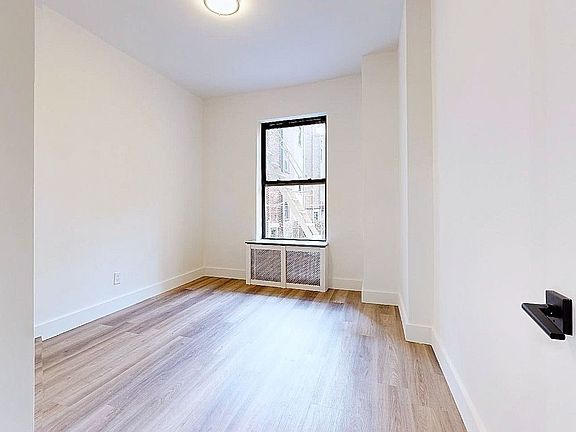 4th image of 2785 Broadway #2N