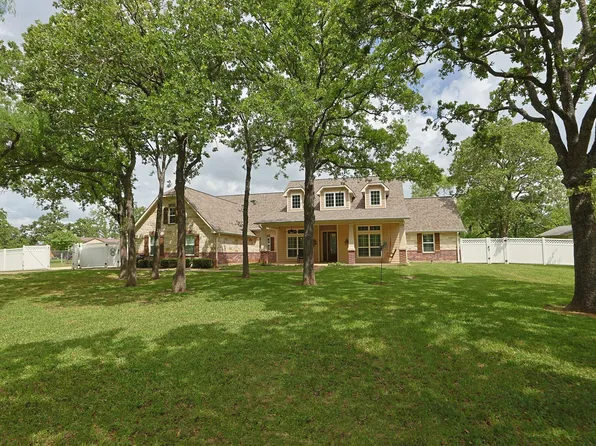 101 Pin Oak Ln, Hempstead, TX 77445